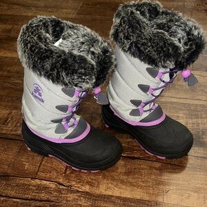 Kamik Kids Snow Boots in Black and Purple